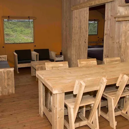 Safarilodge Kilimanjaro & Serengeti Роскошный шатер Бикберген